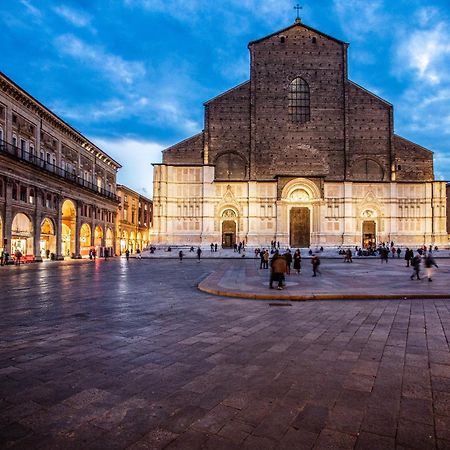 Urbanicooh Guidozagni - Piazza Maggiore View Bologne Extérieur photo