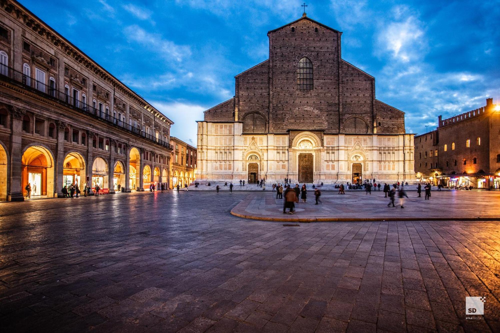 Urbanicooh Guidozagni - Piazza Maggiore View Bologne Extérieur photo