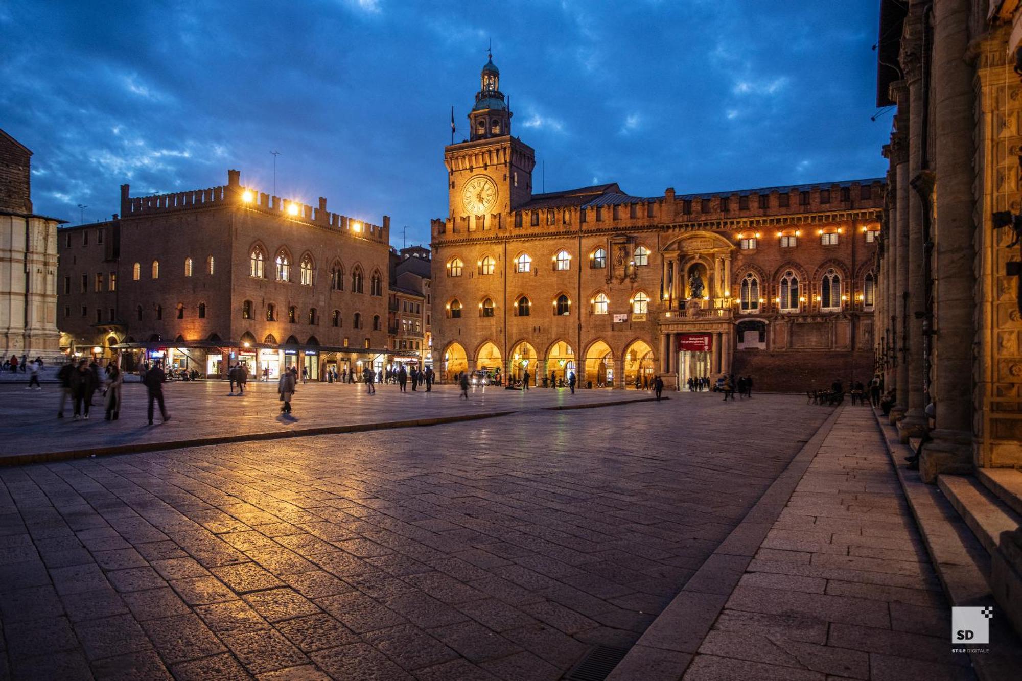 Urbanicooh Guidozagni - Piazza Maggiore View Bologne Extérieur photo